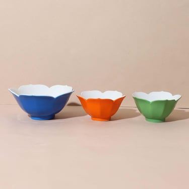 Vintage Made in Japan Flower Shaped Bowls – Small Ceramic Dishes in Blue, Orange & Green 