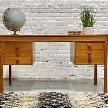 Mid Century MODERN Danish Teak DESK, 1960's 