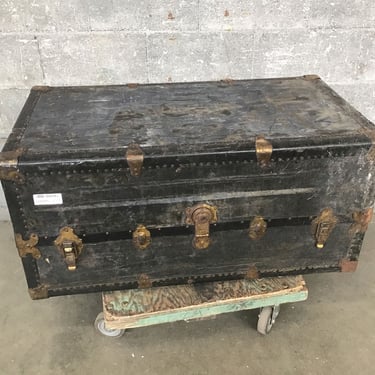 Antique Steamer Trunk (Seattle)