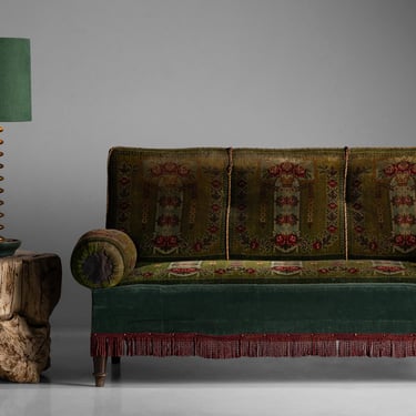 Green Velvet & Carpet Sofa / Naturalistic Elm Coffee Table / Bobbin Turned Table Lamp