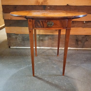 Cute Drop-leaf Table, 30 x 21 x 25.25