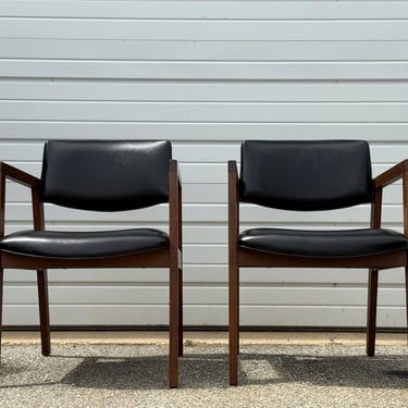 Pair of Mid-Century Lounge Chairs Walnut Open Arm Lounge Chairs #2 