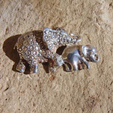 D'Molina ~ Mexican Sterling Silver Mother & Baby Elephant Pin / Brooch 
