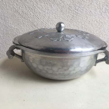 Vintage Mid Century casserole set Everlast forged aluminum bowl lid with Pyrex bowl 