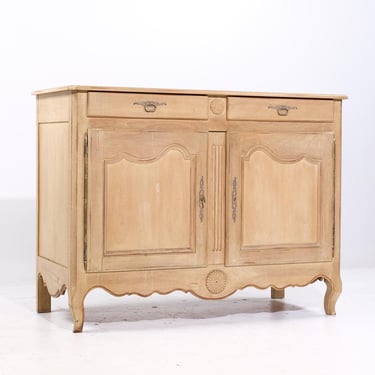 Mount Airy French Provincial Louis XV Style Cabinet Credenza 