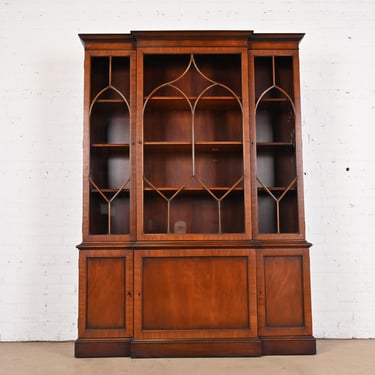 Kittinger Georgian Carved Mahogany Breakfront Bookcase Cabinet, Circa 1960s