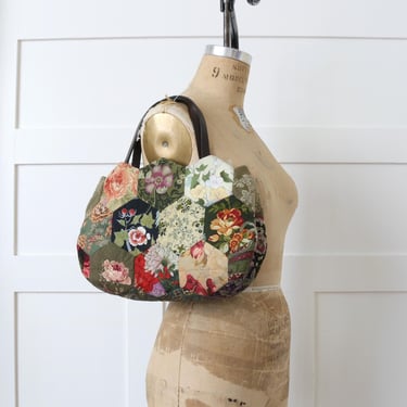 vintage handmade quilt purse • patchwork floral fabric handbag with leather straps 