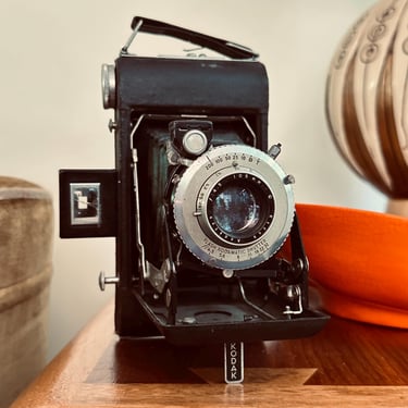 Vintage Kodak Vigilant Junior Six-20 Folding Camera - 1930s - Perfect Decor - Untested 