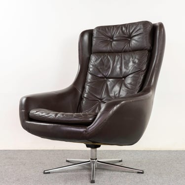 Leather Mid-Century Modern Swivel Chair - (325-007) 