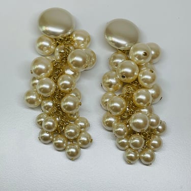 Large Pearl and Gold Clusters Dangles