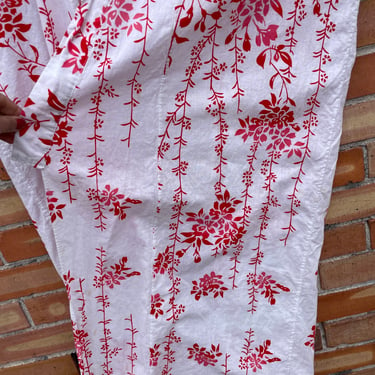 vintage red and white cotton floral kimono / osfm one size 
