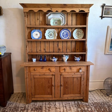 Gorgeous Vintage Pine Hutch