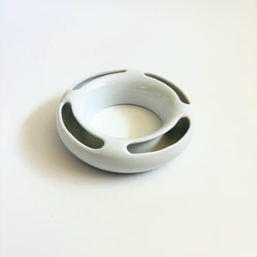 Circular Ceramic Vase 