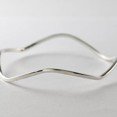 Edgy 70's wavy sterling hippie beach bangle, handcrafted thin 925 silver boho ripple bracelet 