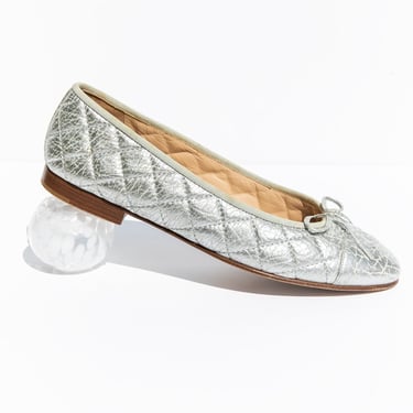 CHANEL Silver Quilted Aged Leather Ballet Flat (Sz. 39)