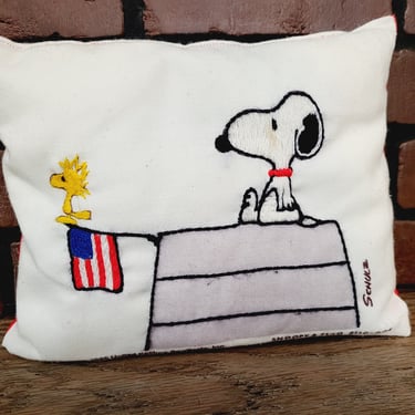 Vintage Snoopy and Flag Pillow 
