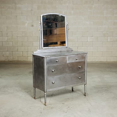 Simmons Dresser with Mirror
