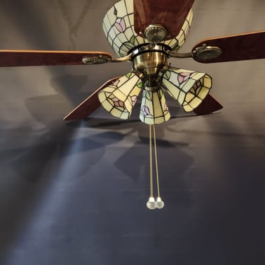 Contemporary Tiffany style 3 bulb Cieling Fan 48" x 17"