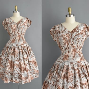 1950s vintage dress | Beautiful Brown Floral Print Sweeping Full Skirt Dress | Small Medium | 50s dress 