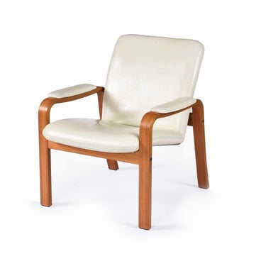 Vintage Ekornes White Leather and Teak Bent Wood Scandinavian Lounge Chair 