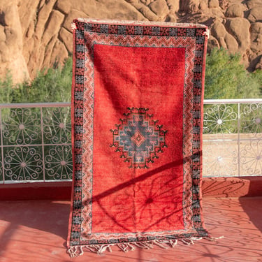 Vintage Moroccan Taznakht Rug | 3'10&quot; x 6'10&quot;