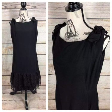 Vintage 1960’s Black and Lace Shift Dress Size M/L