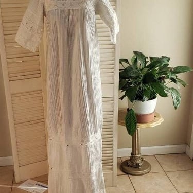 Vintage 60s/70s White Cotton Mexican Maxi M/L  Tucks Crochet look Lace Trim Bell Sleeve 
