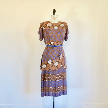 1940's Brown Blue and White Floral Geometric Rayon Print Day Dress Short Sleeves Pleated Skirt WW2 Era Rockabilly Swing 32.5