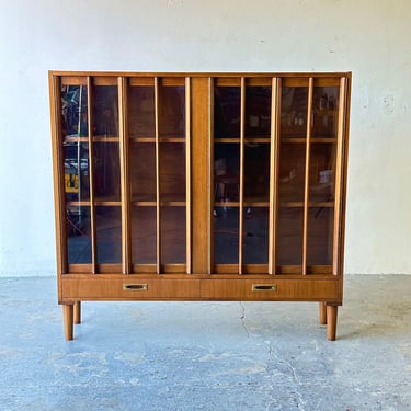 Mid Century Modern American of Martinsville Bookcase Display Cabinet 
