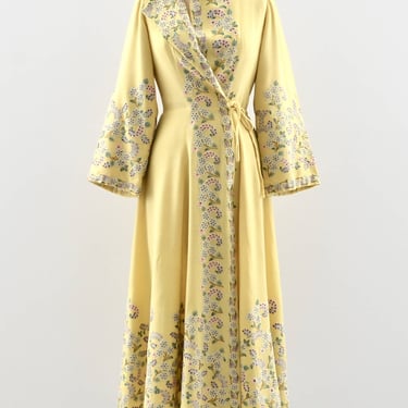 1930s Crewel Embroidered Robe
