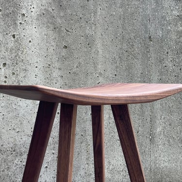 Uno Modern Cupped Seat Stool 
