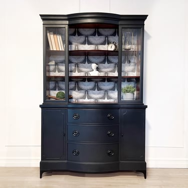Gorgeous refinished Drexel cabinet / hutch / display case / bookshelf / buffet in black with background birds 