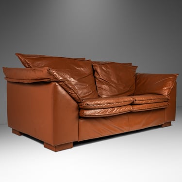 Modern Low Profile Loveseat Sofa in Cognac Brown Leather in the Manner of Niels Eilersen, USA, c. 1980's 
