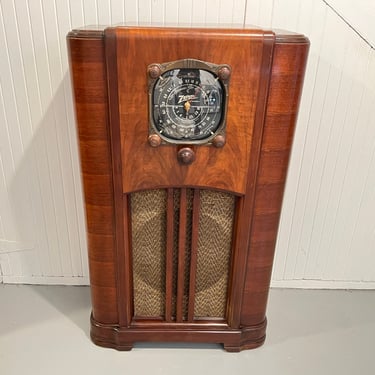 Stunning 1937 Zenith 6S152 Black Dial Console Radio, Elec Serviced, AM/SW/MP3/Bluetooth 