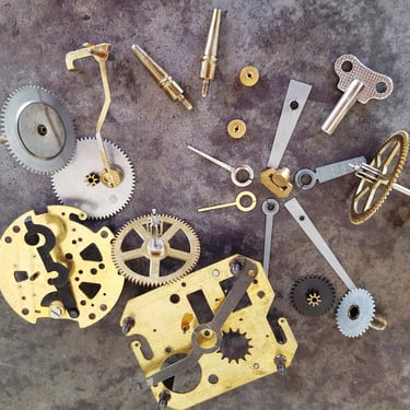 Lot of Vintage Gears, Old Clock Parts & Pieces~Brass Steel Gears~Steampunk~Jewelry Supply~Art Assemblage Collage~JewelsandMetals 