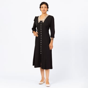 Vintage 80s Does 40s Gothic Black Lace Collar Midi Dress - Medium | Retro Dark Academia Wednesday Addams Button Up 3/4 Sleeve Dress 