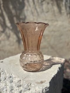 Anchor Hocking Pink Depression Glass Flared Pineapple/Grenade vase