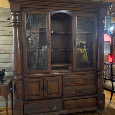 Large Columned 5 Drawer Hutch