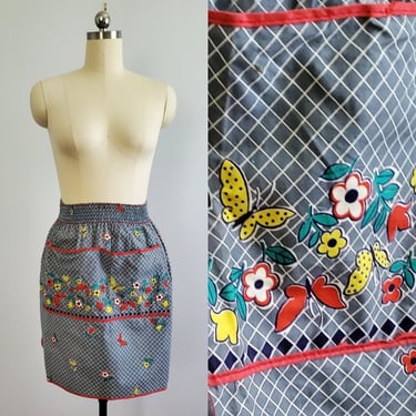 1950s Half Apron - Cotton with Fishnet and Floral Print - 50s Kitchen Decor - 50s Linens 