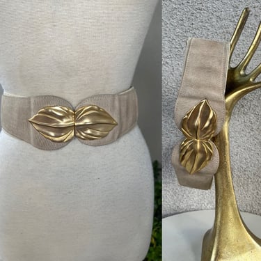 Vintage 80s waist elastic belt matte gold buckle leaf design M Axcess Fits 26-29” 