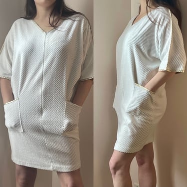 Beach Coverup White with Gold trim 1970's M - XL 