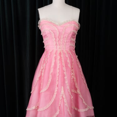 Gorgeous Betsy Johnson Pink Strapless Sweetheart Bodice Dress with Tulle Underskirt 