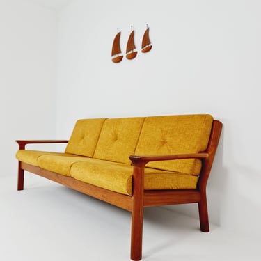 Mid Century teak 3-Seater Sofa by Juul Kristensen for Glostrup, 1960s 