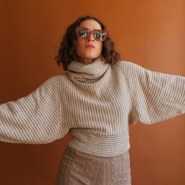 Vintage 70s Cropped Alpaca Batwing Sleeve Sweater/ 1970s Cowl Neck Sweater/ Size Medium 