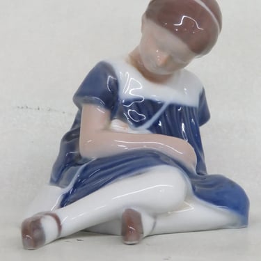 Bing and Grondahl 1526 Little Girl with Doll Porcelain Figurine 3206B