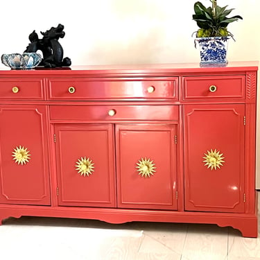 Traditional Hepplewhite Buffet - Lacquered 
