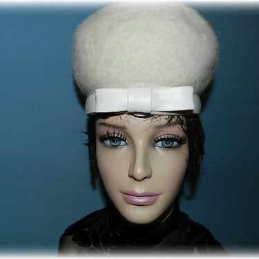 Vintage 1960’s White Beaver Fur Pill Box Hat 