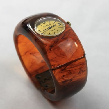 1940s Bakelite De Vecci Wrist Watch Ice Tea Prystal Inkspot Hinged Clamper 