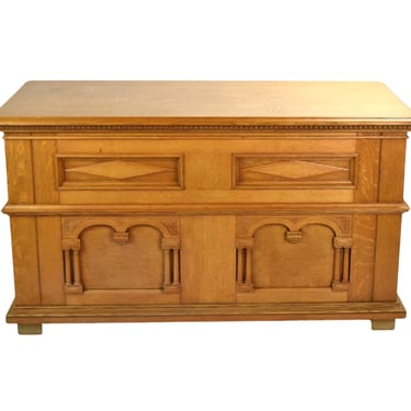 Vintage Neoclassical Palladian Solid Oak Blanket or Dowry Chest 