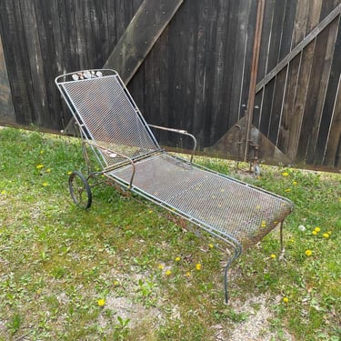 Salterini Wrought Iron Flower Garden Patio Chaise Lounge Chair Vintage Mid-Century Wheeled 